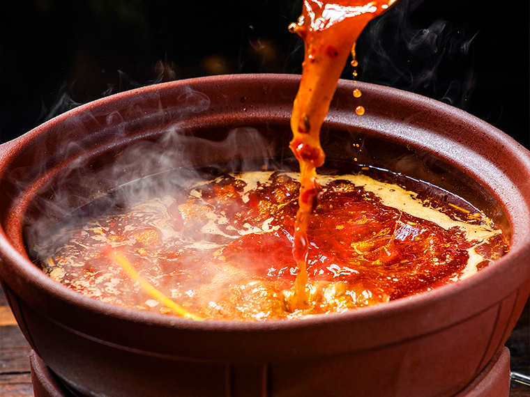 红油锅底.jpg